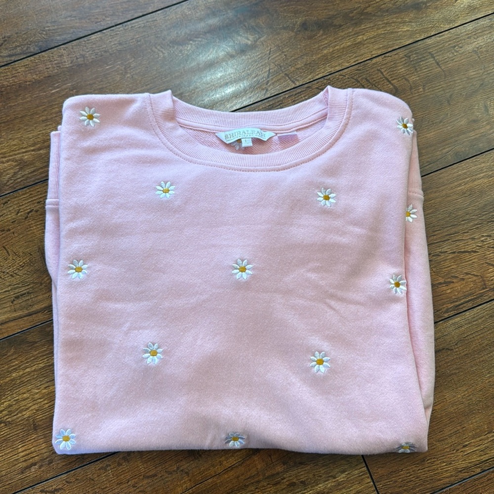 New Shiraleah Flower Sweater